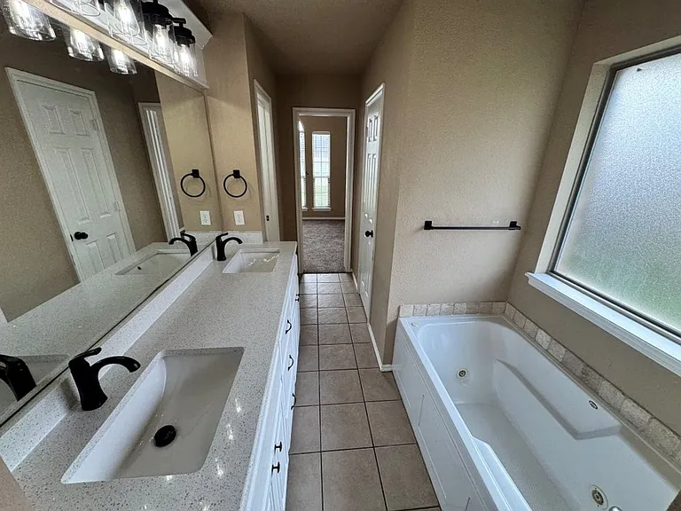 2345 Bradford Ave — Photo 15