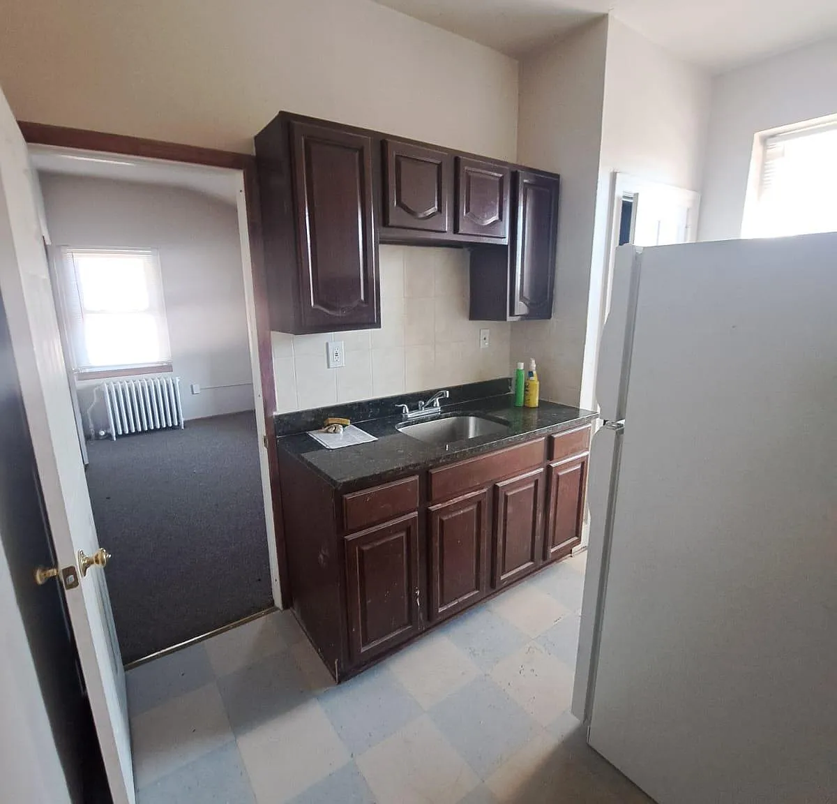 4617 Wayne Ave — Photo 4