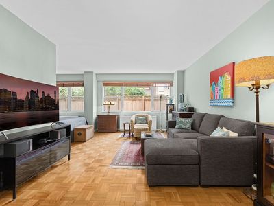 330 E 49th St APT 3A, New York, NY, 10017