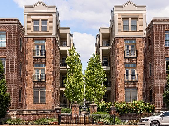 5th image of 450 E Ohio St APT 316