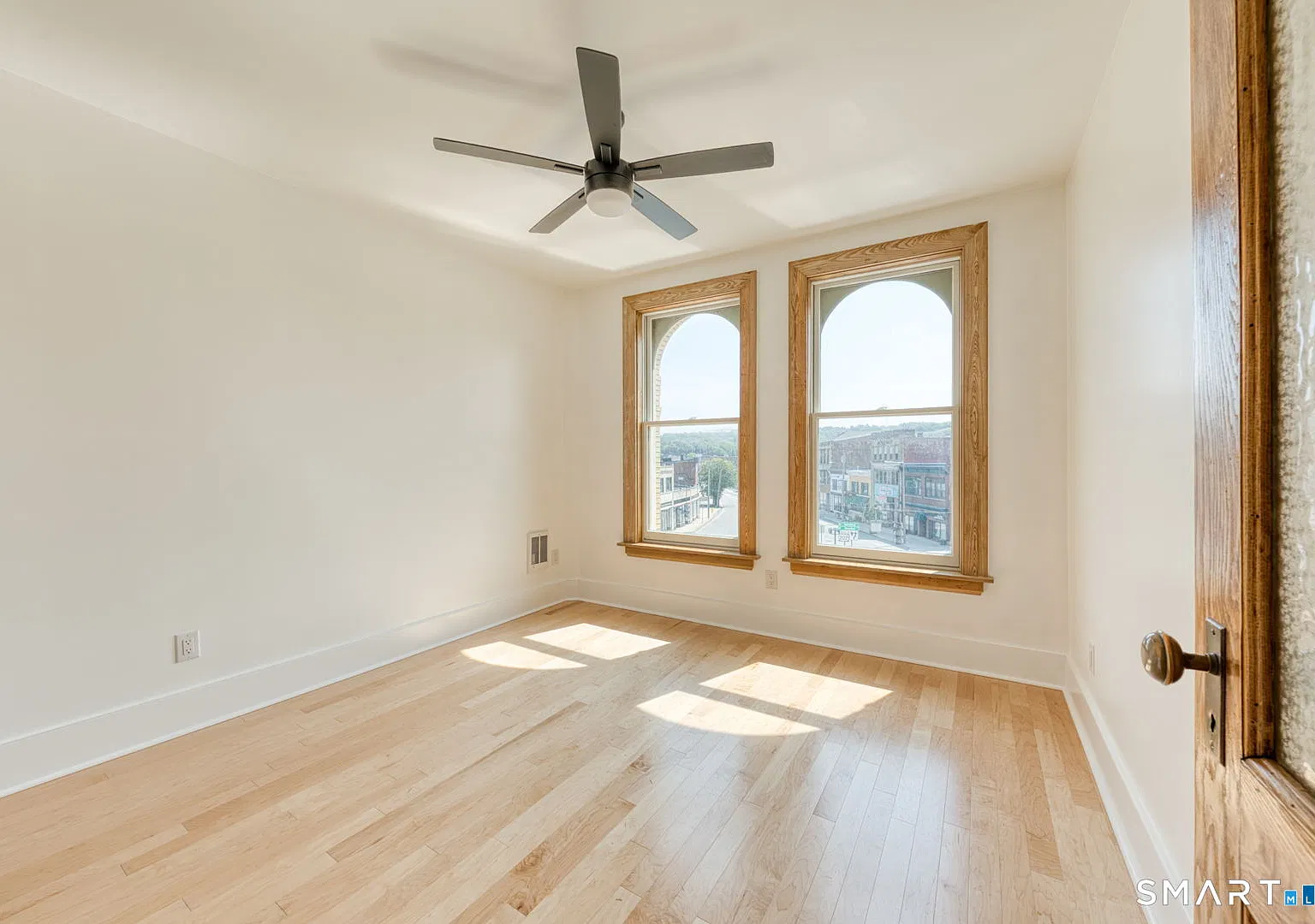 2 bed, 1.0 bath, 960 sqft, $1,700 — Photo 4