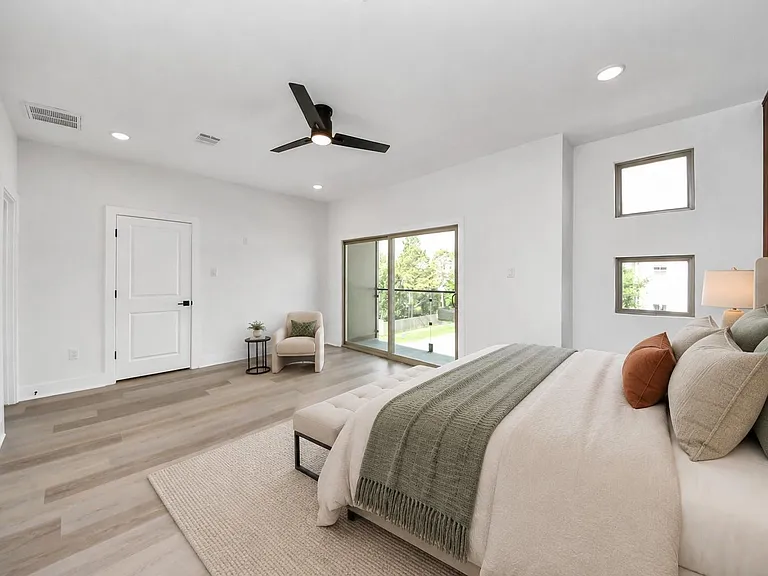 5630 Dolores St — Photo 19