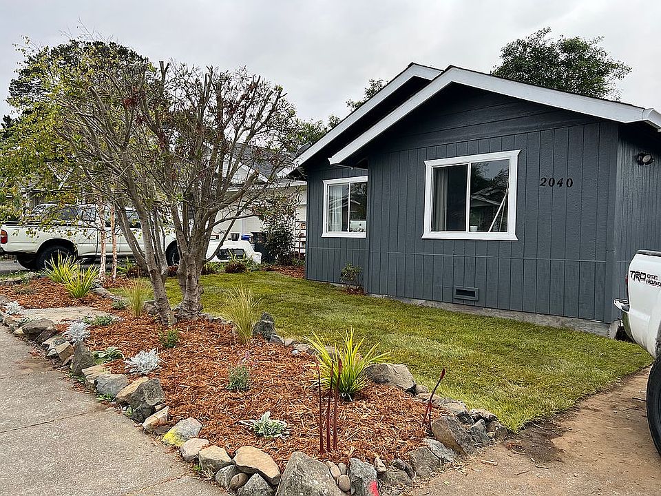 2nd image of 2040 Thiel Ave