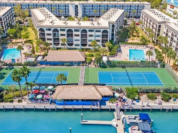 1031 Anglers CV #A404, MARCO ISLAND, FL 34145