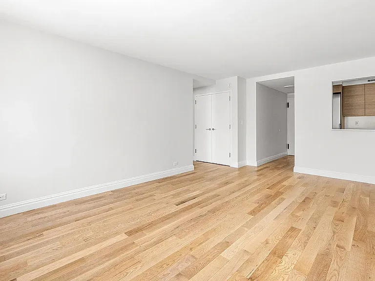 360 E 65th St #10C — Photo 4