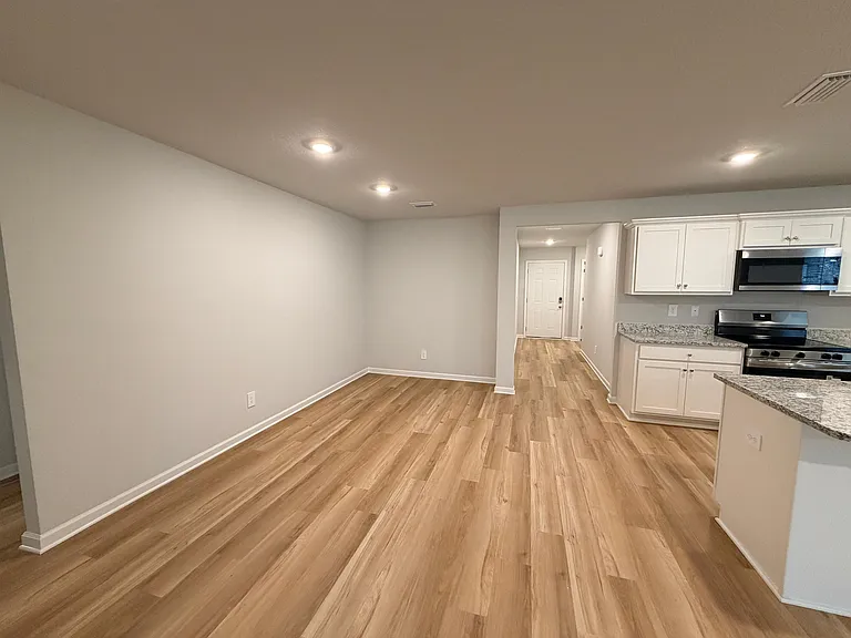 10555 Lowell St W — Photo 7