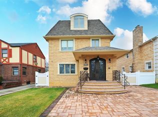 7623 175th St, Fresh Meadows, NY 11366