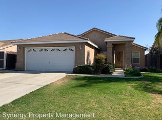 121 W Pilot Ave, Bakersfield, CA 93308