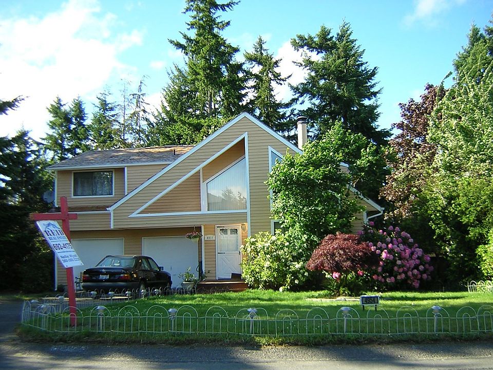 Contempory 2 Story home
