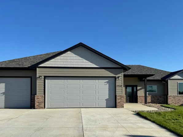 2918 Wedgewood Dr, Yankton, SD 57078