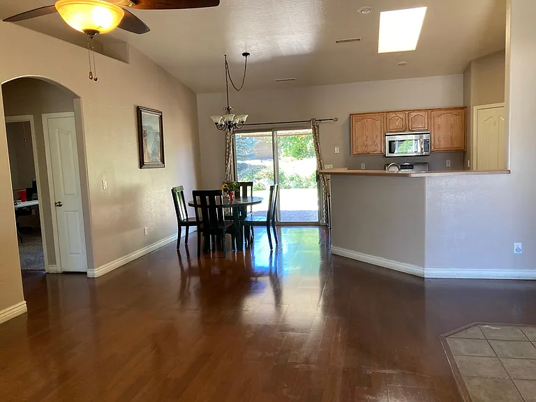 5652 N Bronco Ln — Photo 3