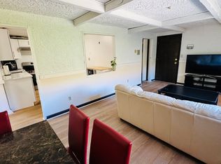 32 Spencer Rd APT 32M, Boxboro, MA 01719