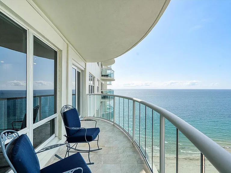 3400 Galt Ocean Dr #1906S — Photo 31