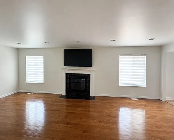 3539 Chippendale Dr — Photo 2