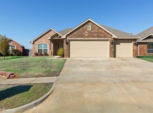 2409 SE 89th Ter, Moore, OK 73160