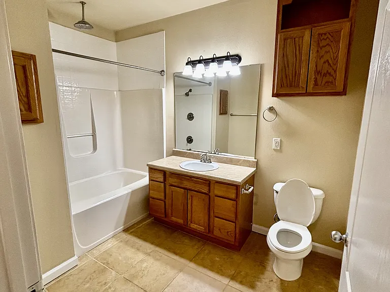 Arbor Place Apartments — Photo 36