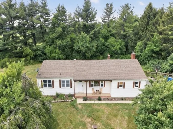 22 Sandra Rd, East Amwell Twp., NJ 08551