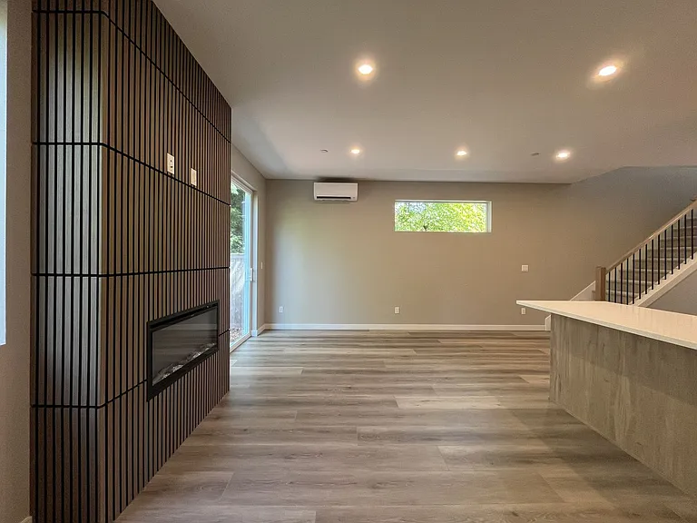 15607 SE Meadowlark Ln — Photo 18