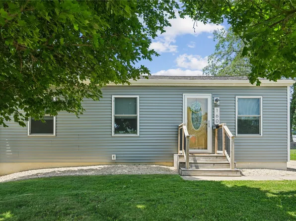 160 W Post Rd NW, Cedar Rapids, IA 52405