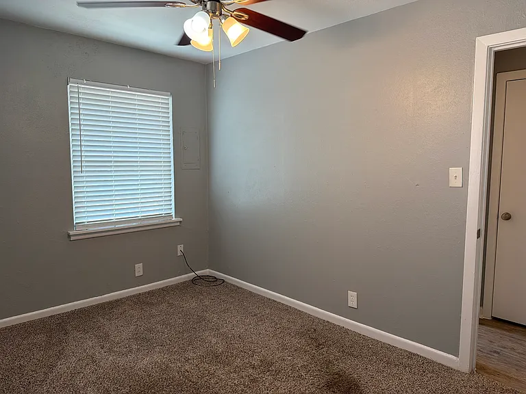 2505 Normont Cir — Photo 17