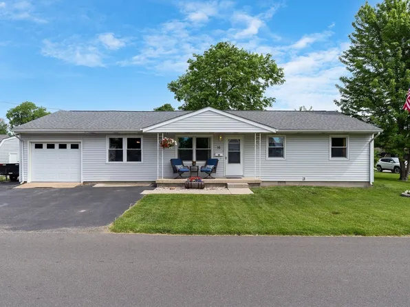 16 E Clark St, Flora, IN 46929
