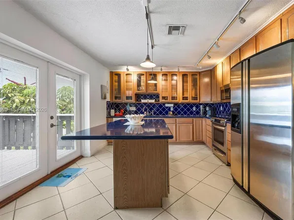 400 SE 31st St APT 8, Fort Lauderdale, FL 33316