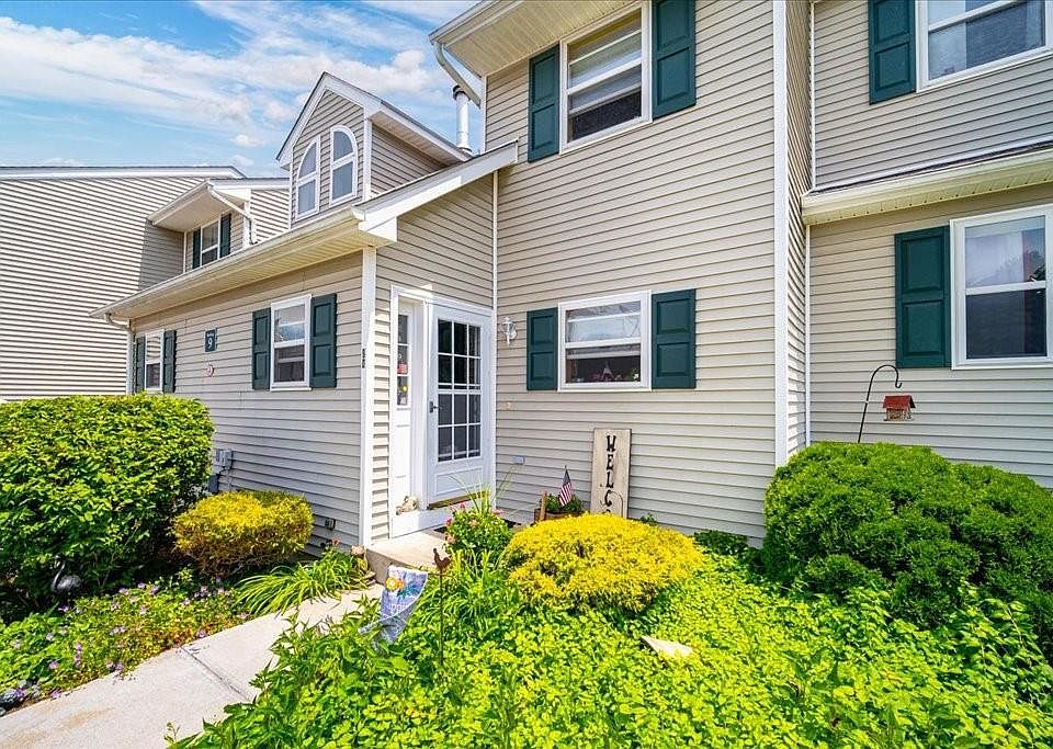 1st image of 99 Boniface Drive #9D