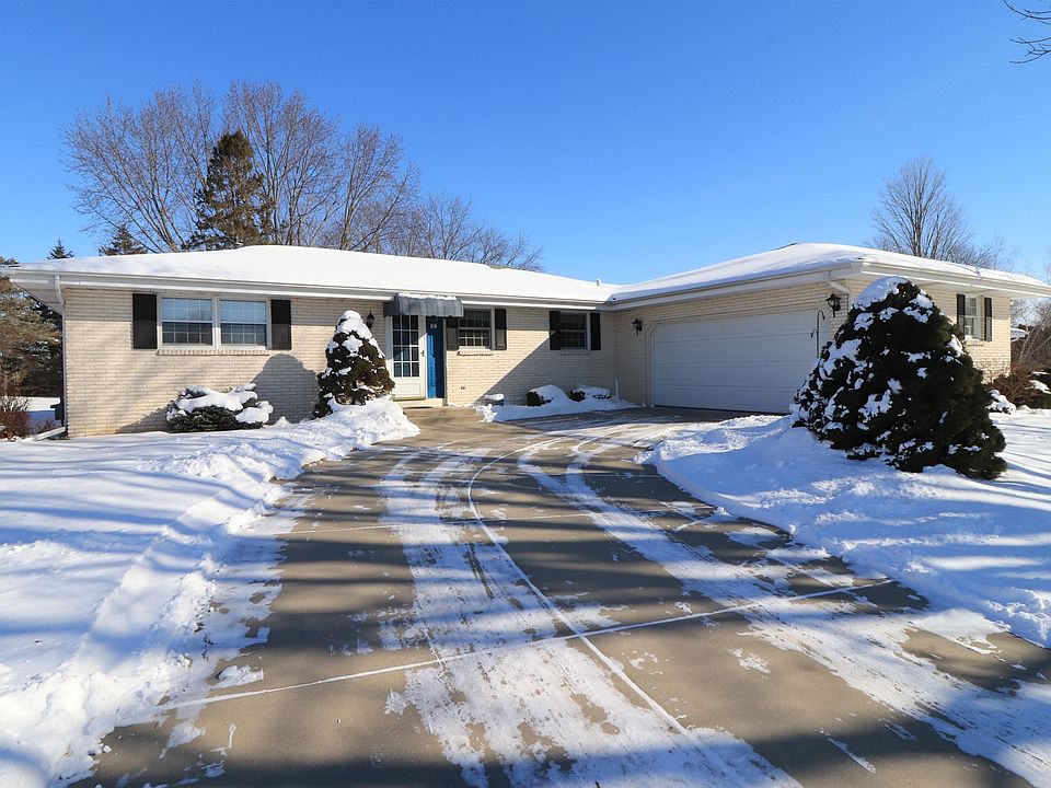 1st image of 114 Arbor Hill Dr