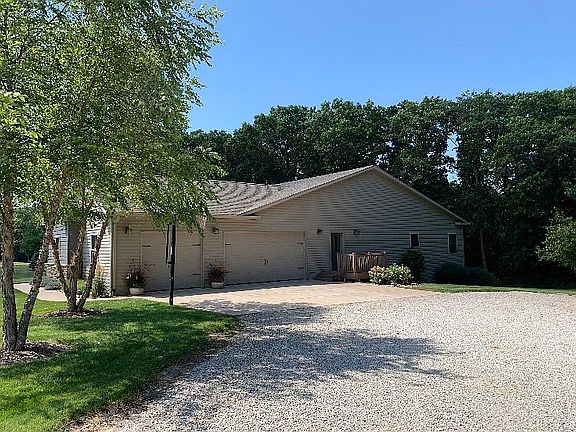 3 car garage 