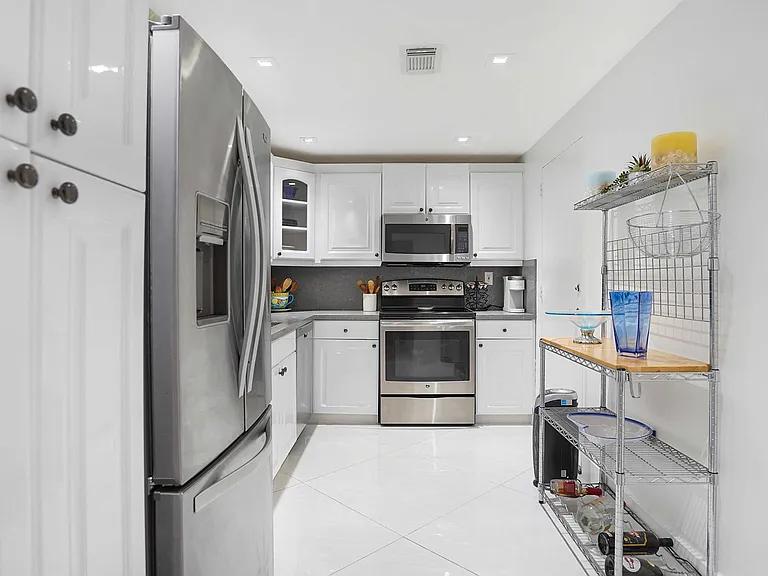 4250 Galt Ocean Dr #12K — Photo 19