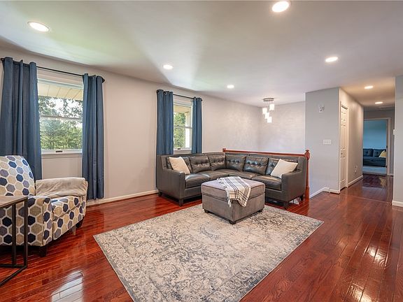 5th image of 107 Westview Dr