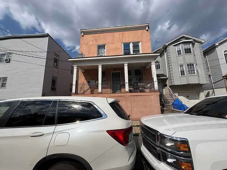313 Court St #A — Photo 11