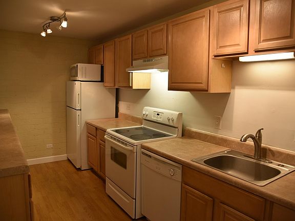3rd image of 1800 Jefferson Park Ave APT 8