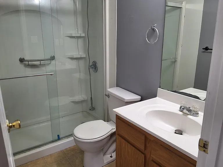111 Kenilworth Ct — Photo 8