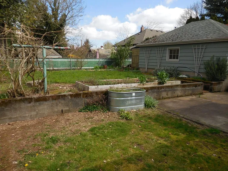 4121 SE Ellis St — Photo 15