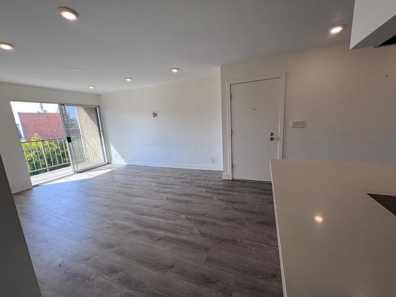3rd image of 365 Burchett St Unit 310
