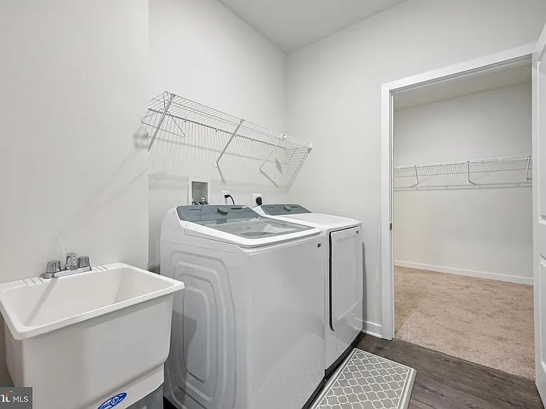 235 Congressional Ct — Photo 25