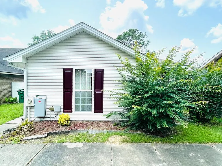 1508 Westminster Dr — Photo 1