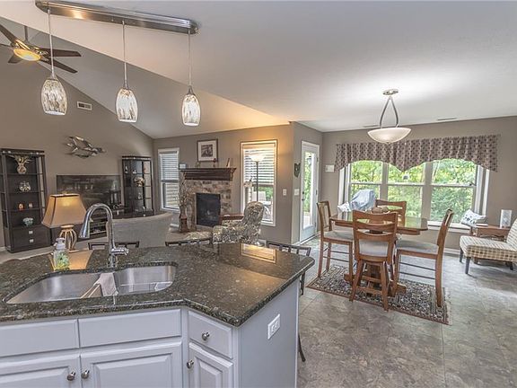 3rd image of 9233 Woodland Blue Cir