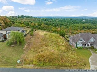 18 E Ridgeview Dr, Sand Springs, OK 74063