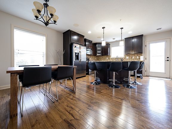 2nd image of 3440 Chestnut Ln #1