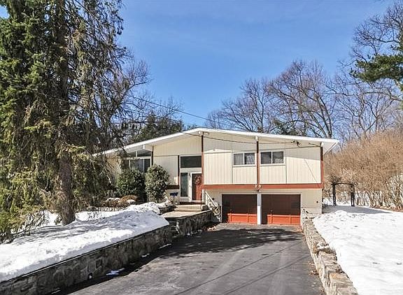 2nd image of 20 Winthrop Dr