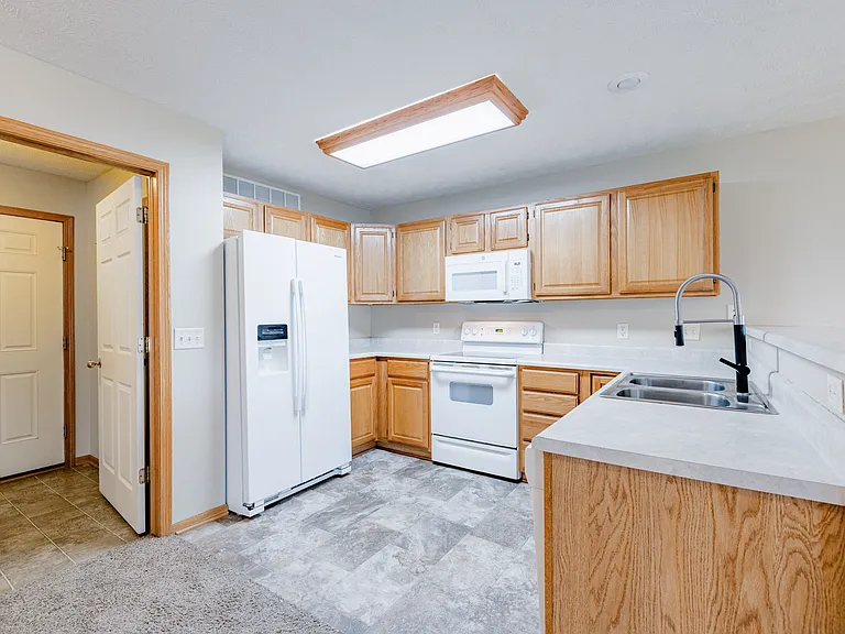 8804 Sicily Ln — Photo 9