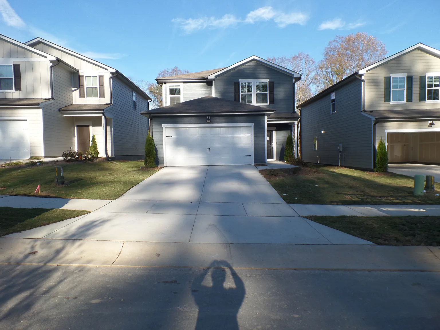 4 bed, 1968 sqft, $2,200 — Photo 2