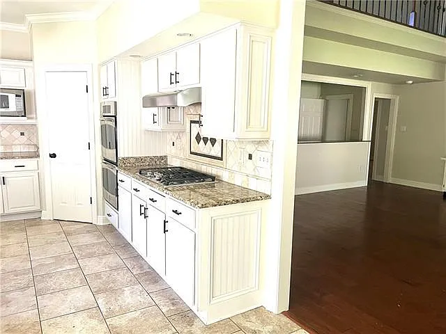 115 Ayshire Ct — Photo 12