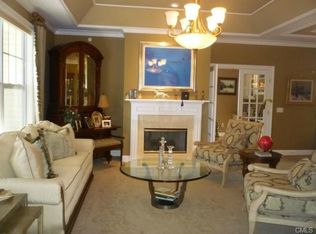 21 Franklin Ct, Newtown, CT 06470