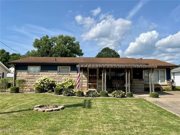 141 Riverview Dr, Marietta, OH 45750