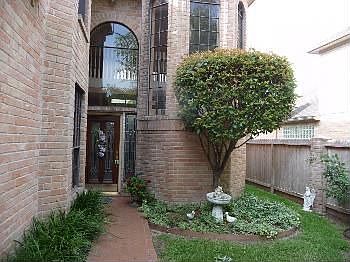 4th image of 6986 Oakwood Park