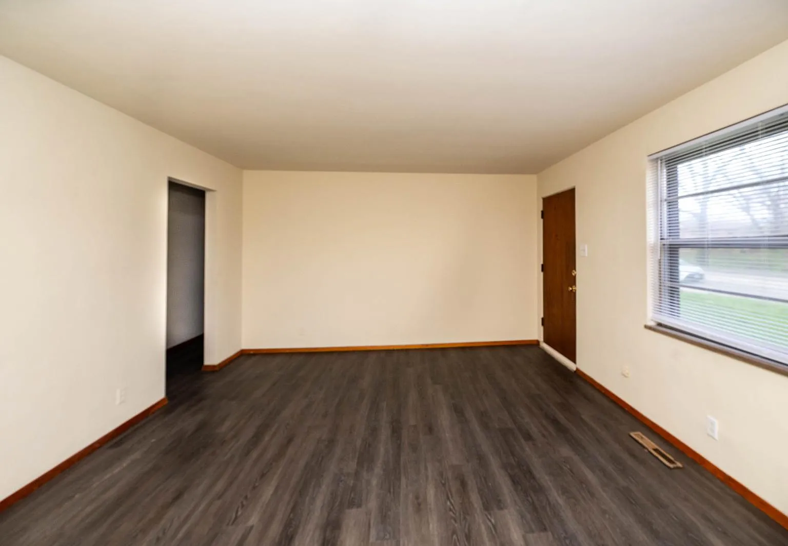 2 bed, $950 — Photo 4