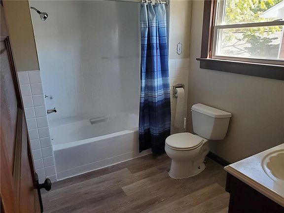 2nd image of 12 Poplar St
